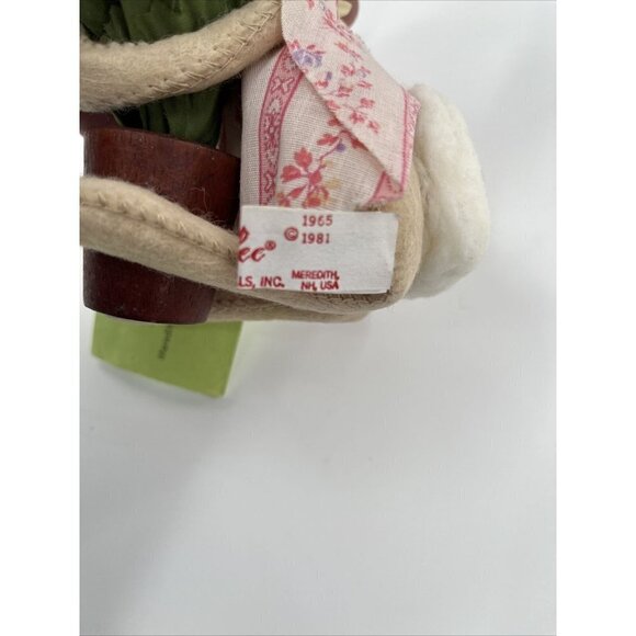 Annalee Easter Bunny Rabbit with Daisies Dress About 12" Tall Tags 1981 EUC - Picture 5 of 9